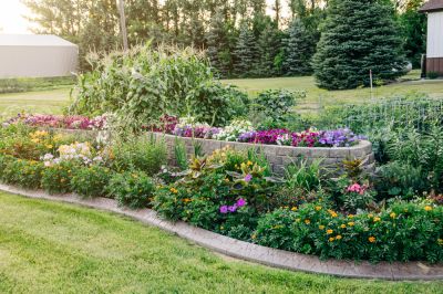 Get Creative Design Possibilities with Concrete Edging!